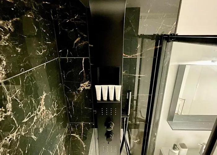 Cozy With Parking And Panoramic Views! Lägenhet